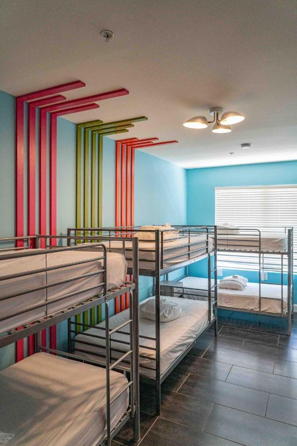 Beds N' Drinks Hostel Miami Beach Bagian luar foto